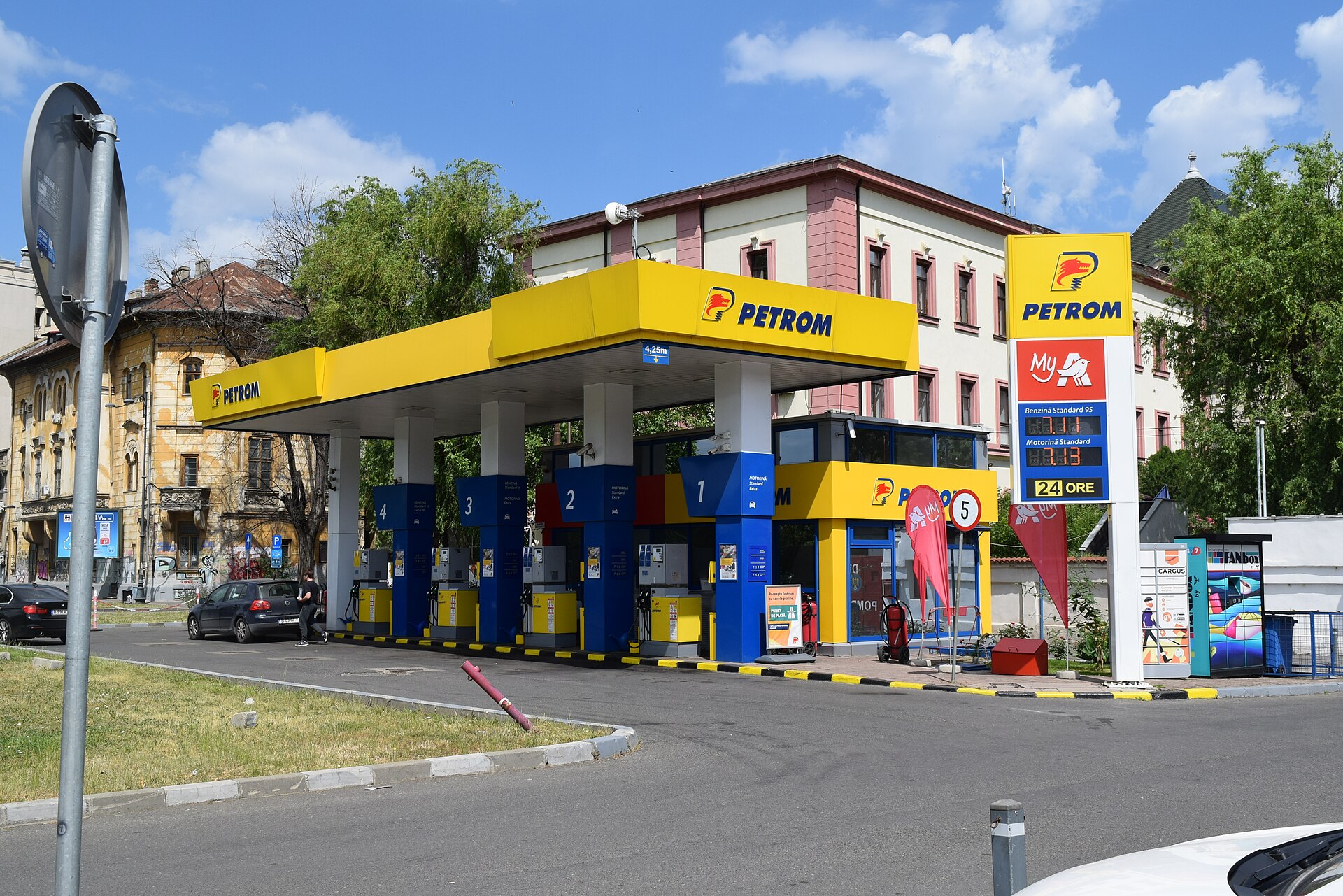 Petrom gas station diesel pump — imagine de arhivă