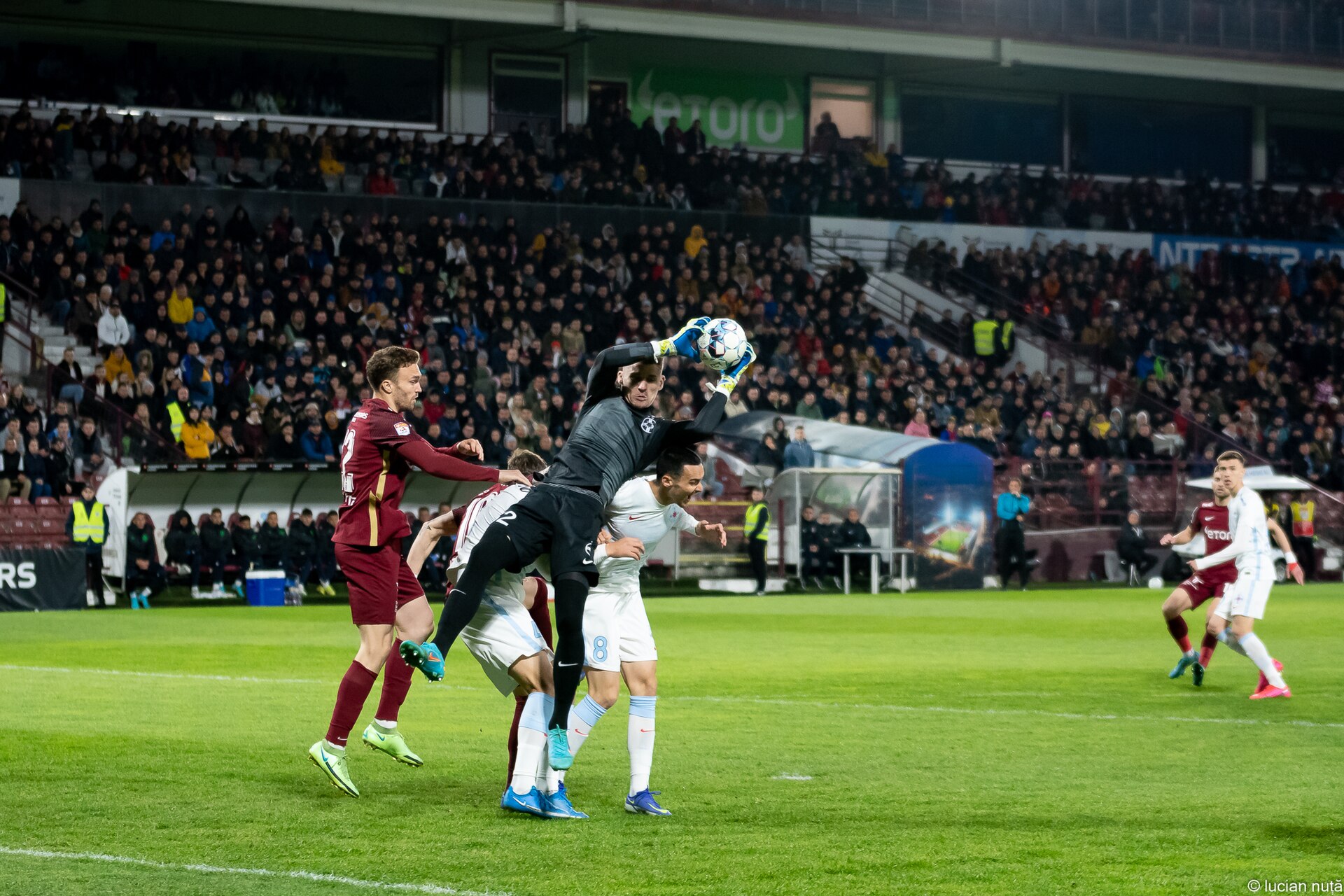 CFR Cluj vs FCSB football match — imagine de arhivă