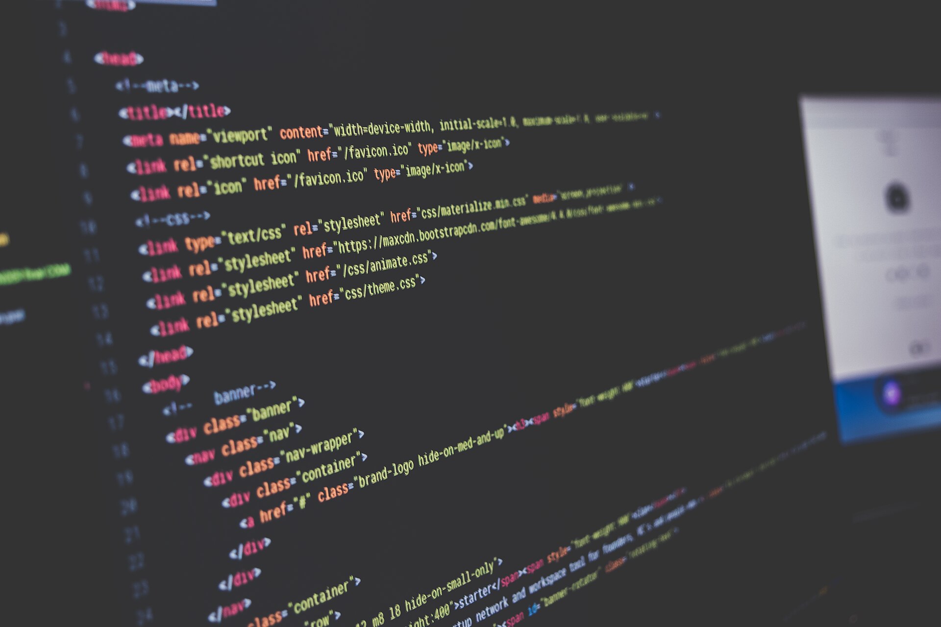 hacker typing computer code — imagine de arhivă