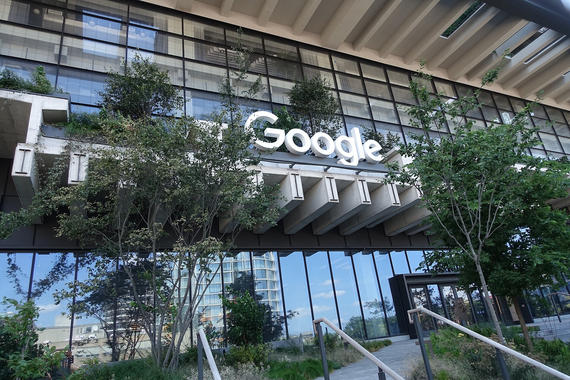 Google logo or office — imagine de arhivă