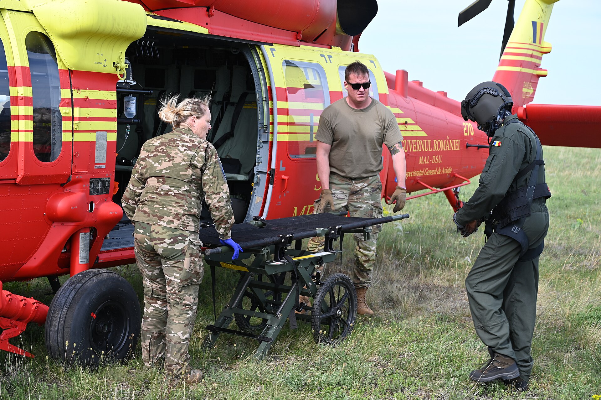 SMURD helicopter mountain rescue — imagine de arhivă