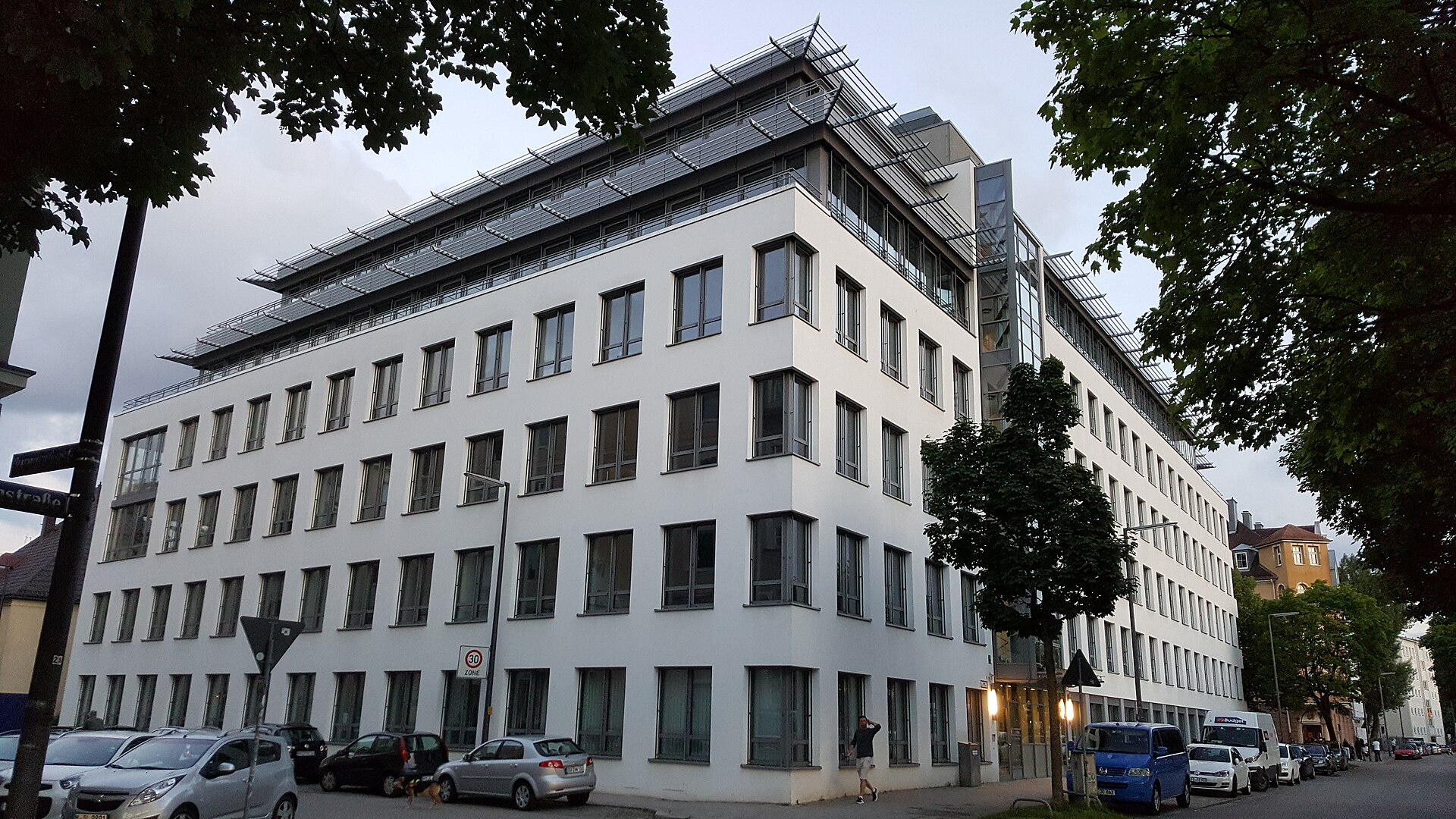 Munich Rohde Schwarz building arson — imagine de arhivă